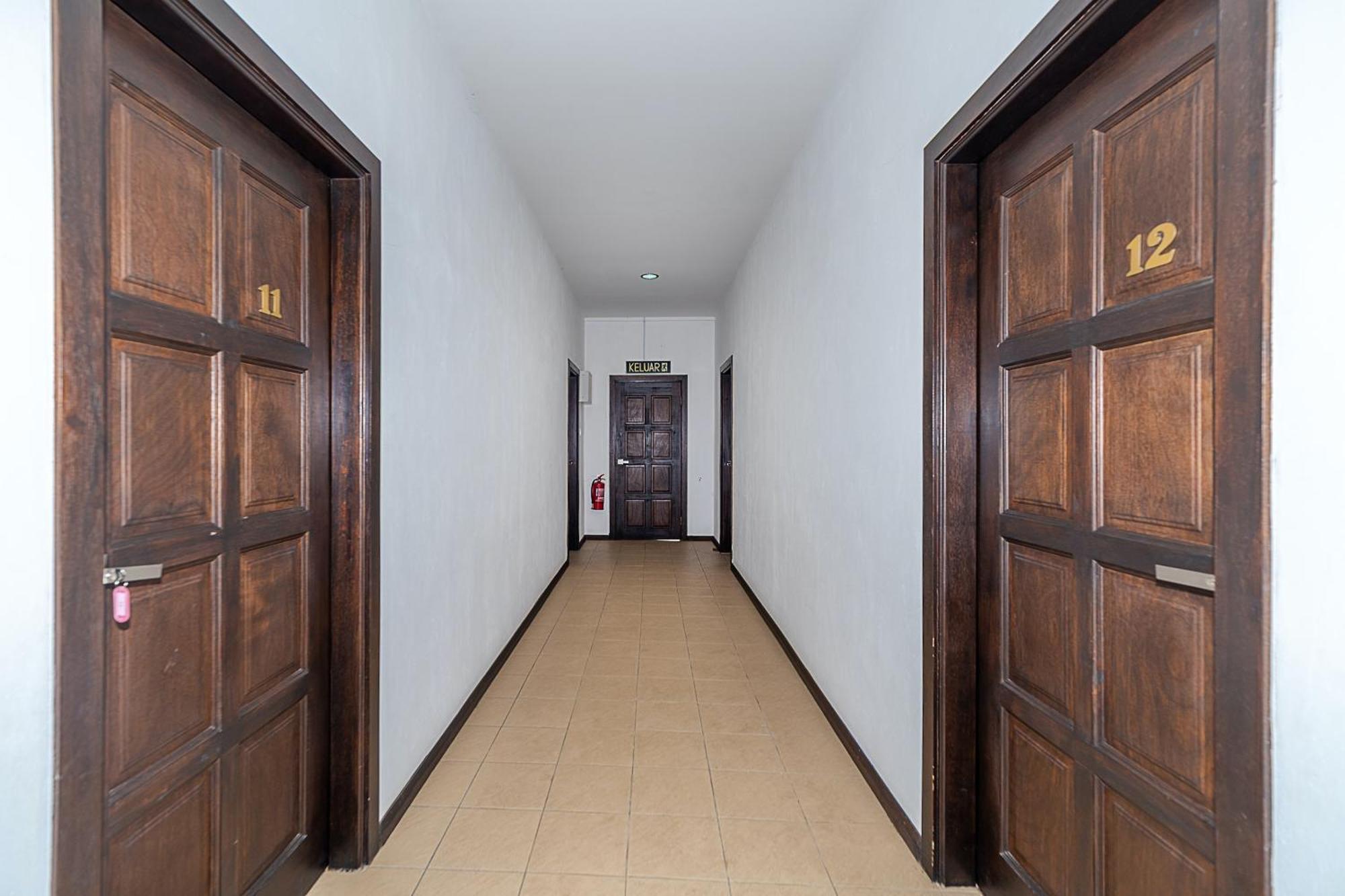 Hotel OYO 90036 Eagle Wood Garden Membakut Exterior foto
