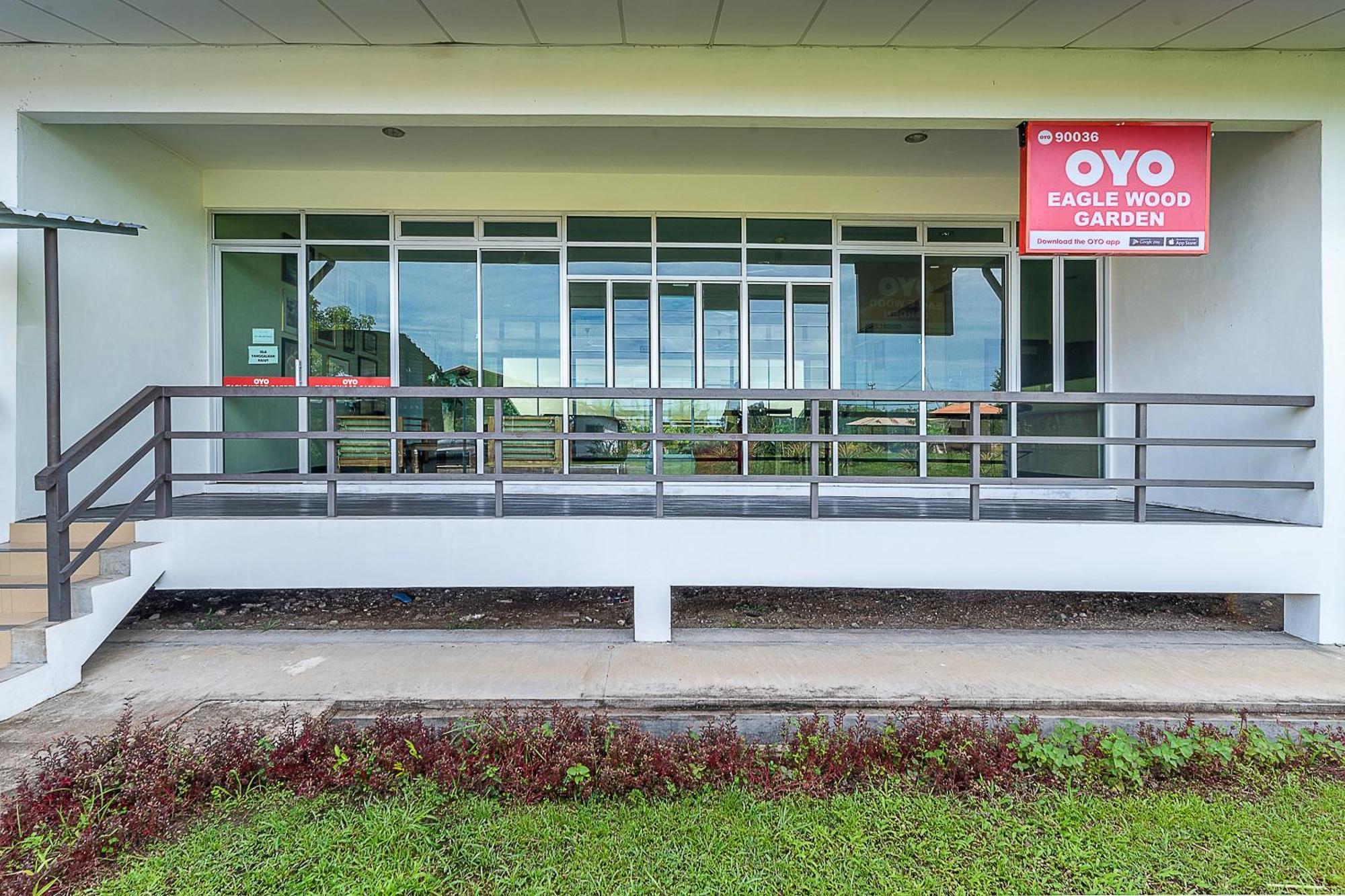 Hotel OYO 90036 Eagle Wood Garden Membakut Exterior foto